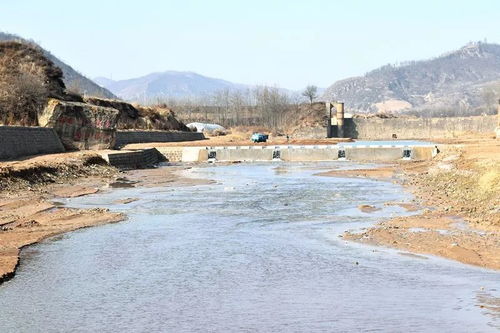 曹振宇主持召開全區水污染防治和人居環境改善推進會議，強調系統治理與長效管護并舉